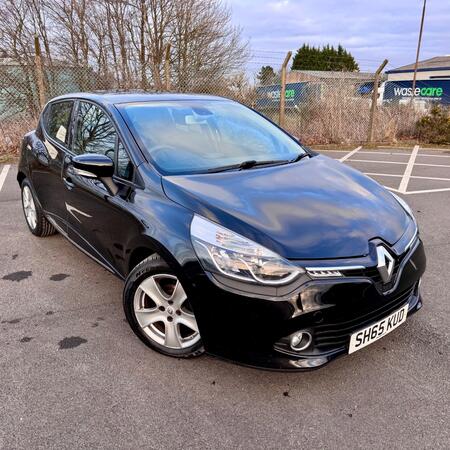 RENAULT CLIO 1.5 Dynamique Nav dCi 90